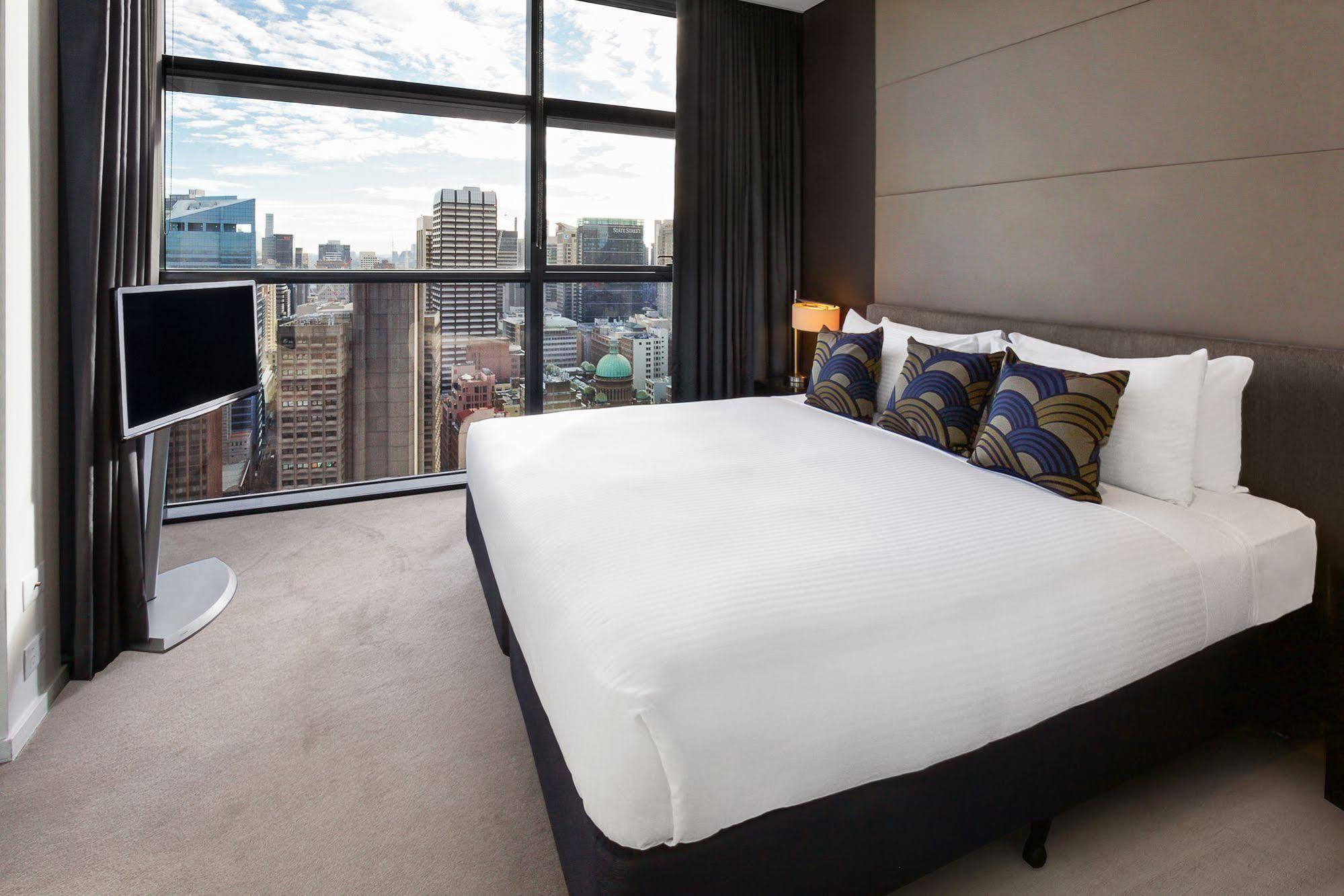Fraser Suites Sydney Exteriör bild A bedroom at the hotel