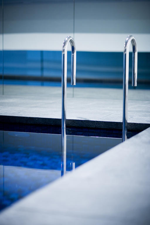 Fraser Suites Sydney Exteriör bild A close-up of the glass floor